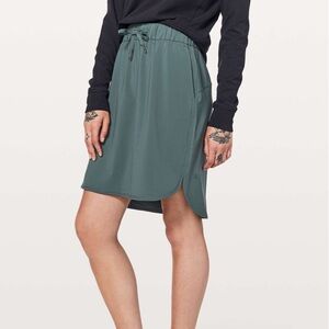 Lululemon On The Fly Skirt Knee Length In Gravity (Green) Size 8